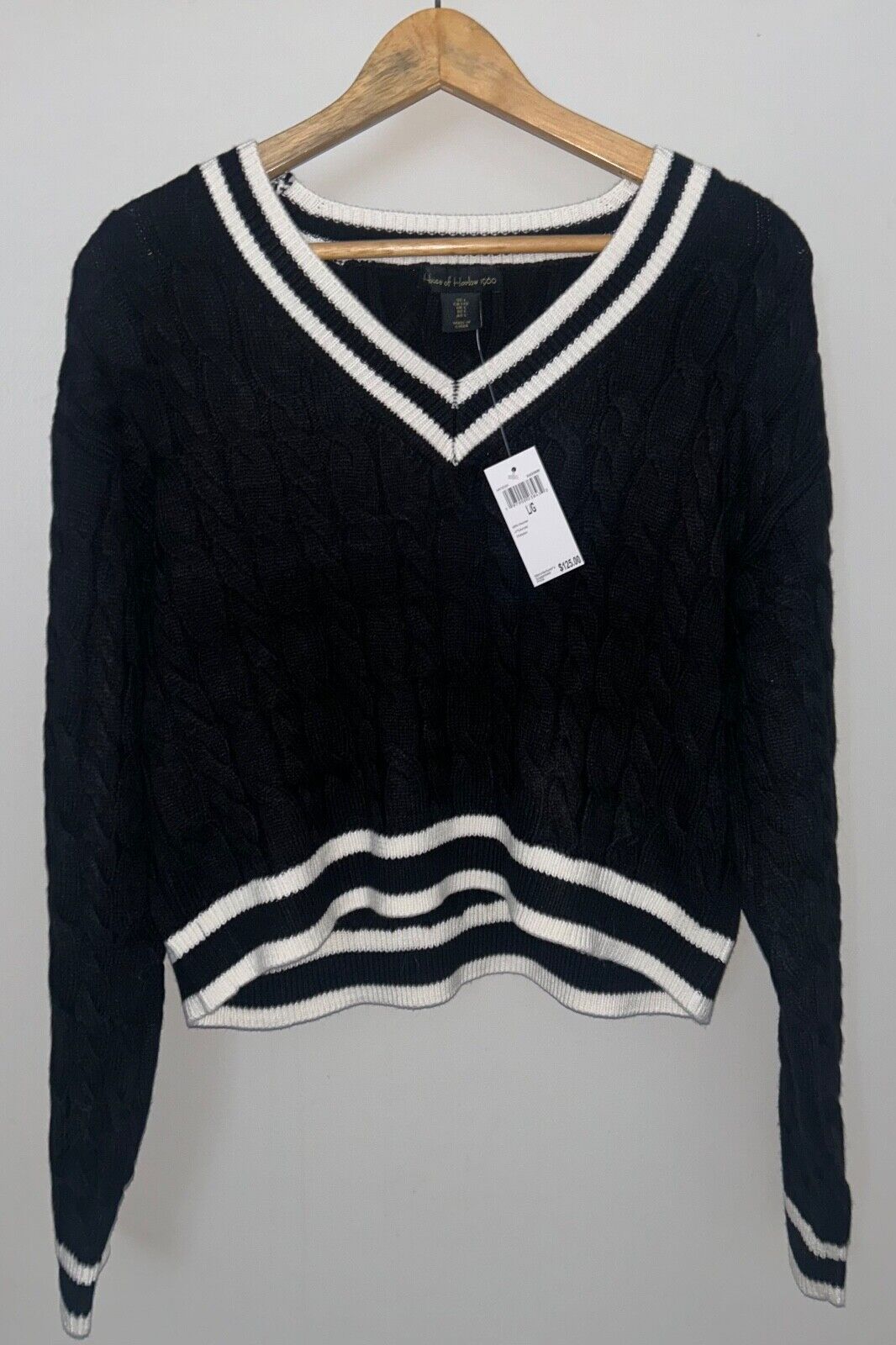 $125 NEW! NWT HOUSE OF HARLOW 1960 Cable Knit V-Neck Sweater Black/Ivory Size L