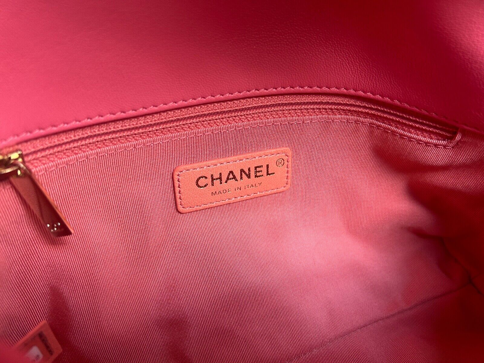 CHANEL CC Small Logo Strap Quilted Lambskin Shoulder Bag Pink / Gold Hardware