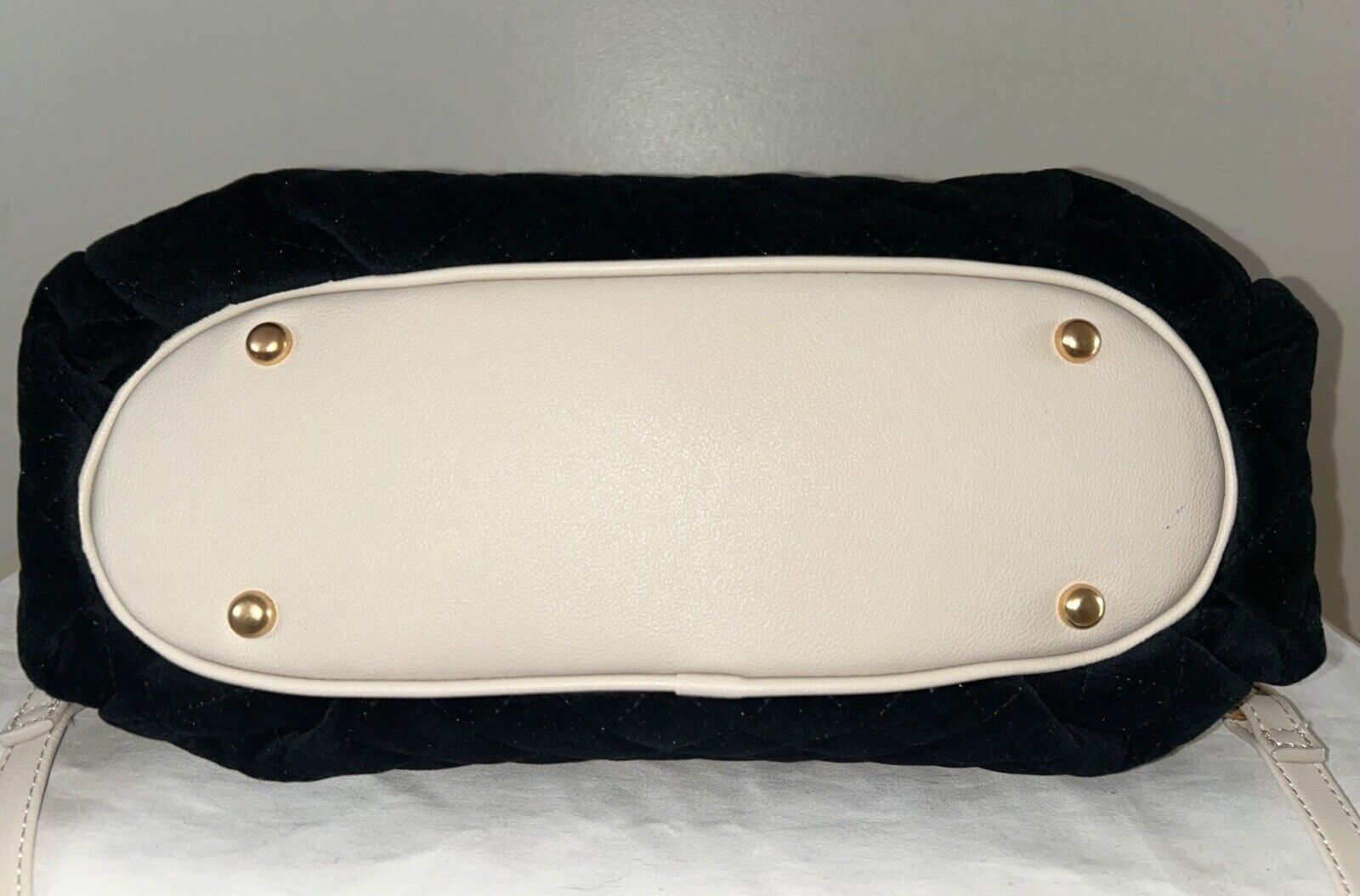 NEW! NWT JUICY COUTURE Royal Couture Velour Quilted Satchel Bag Black/Crystal