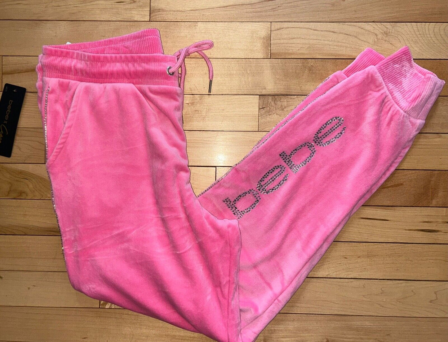NEW ! NWT BEBE Plush Rhinestone Logo Velour Jogger Pants Pink Taffy Size M