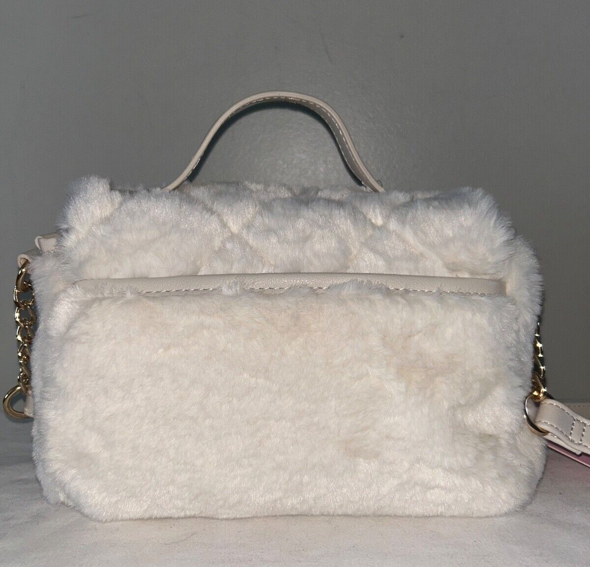 NEW! NWT JUICY COUTURE Lets Get Cozy Faux Fur Crossbody Angel White