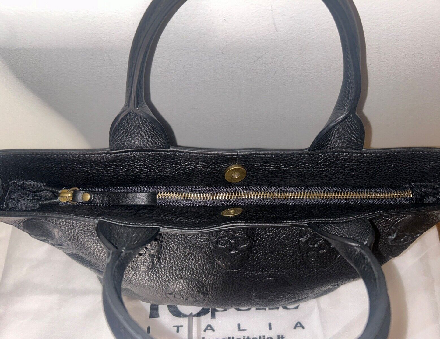 NEW! NWT IO PELLE Italy 3D Skull Leather Medium Tote Bag Black