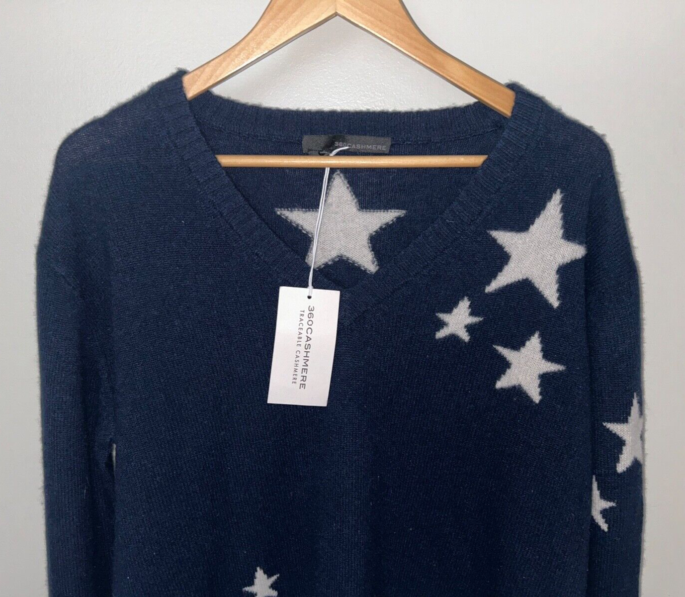 $525 NEW ! NWT 360CASHMERE Jayla Star Print 100% Cashmere Sweater Navy Size L