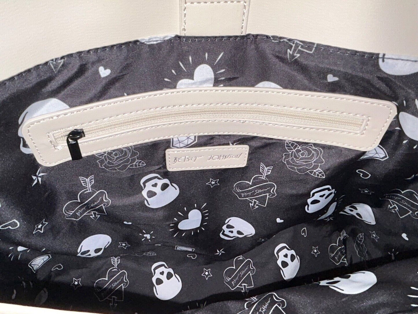 NEW! NWT BETSEY JOHNSON Large Skull Embossed XOMattie Tote Bag Chalk White