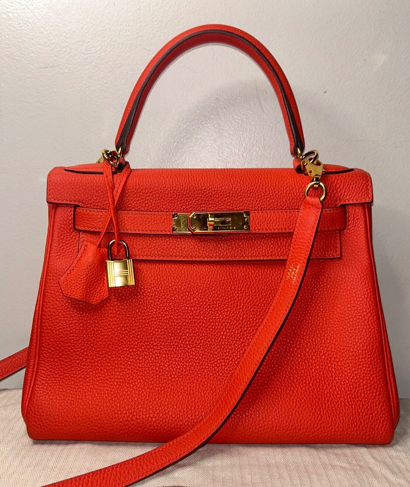 HERMES Kelly 28 Capucine Togo Leather Gold Hardware