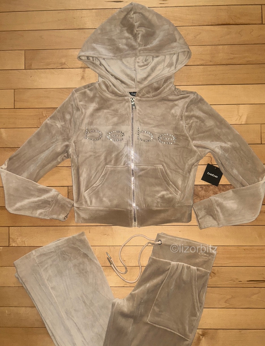 NEW! NWT BEBE Bling Velour Rhinestone Logo Tracksuit Set in Beige Cream Size XS