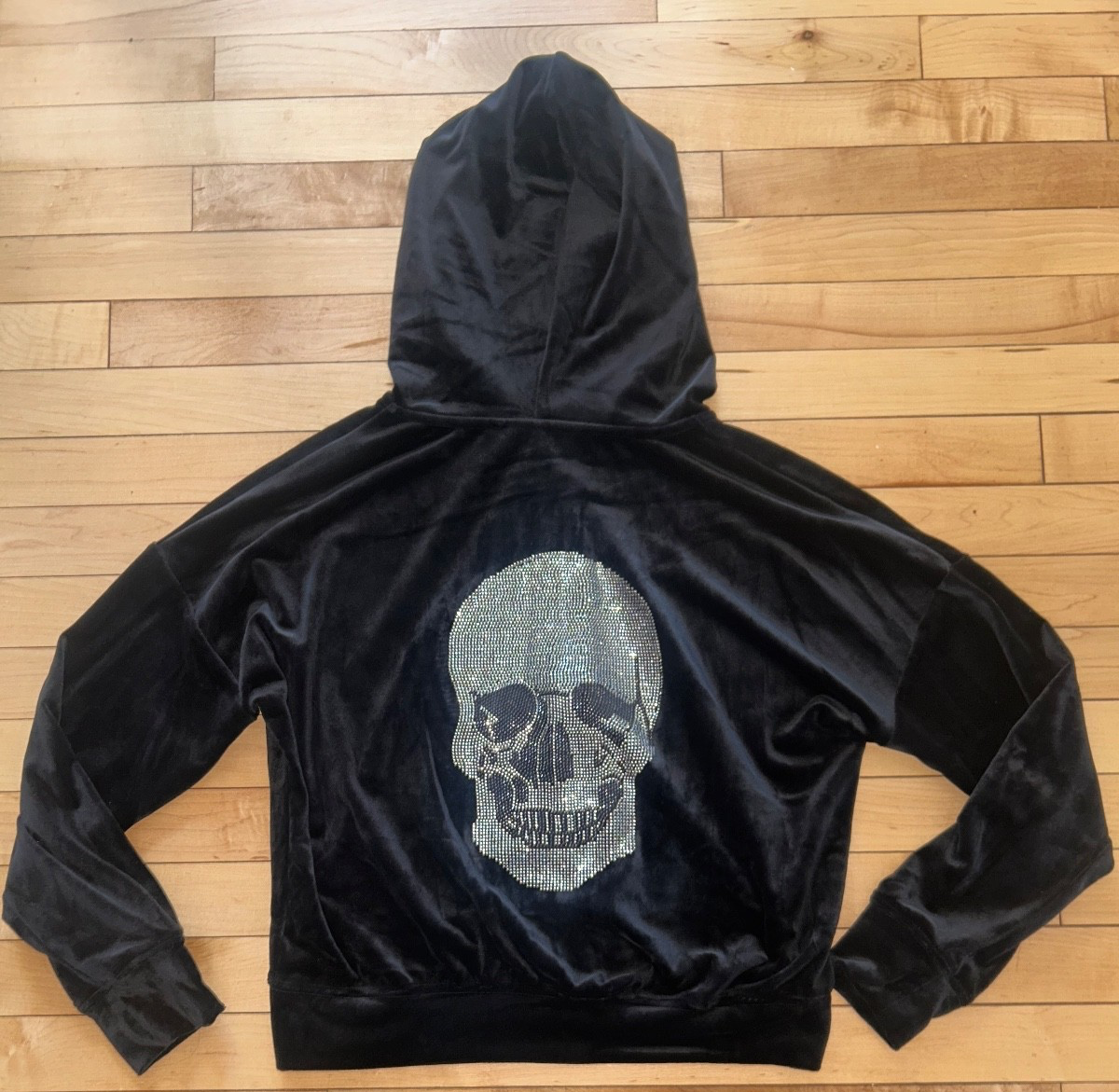 NEW! NWT TRUTH BY REPUBLIC Velour Rhinestone Skull Zip-Up Hoodie Black Size S