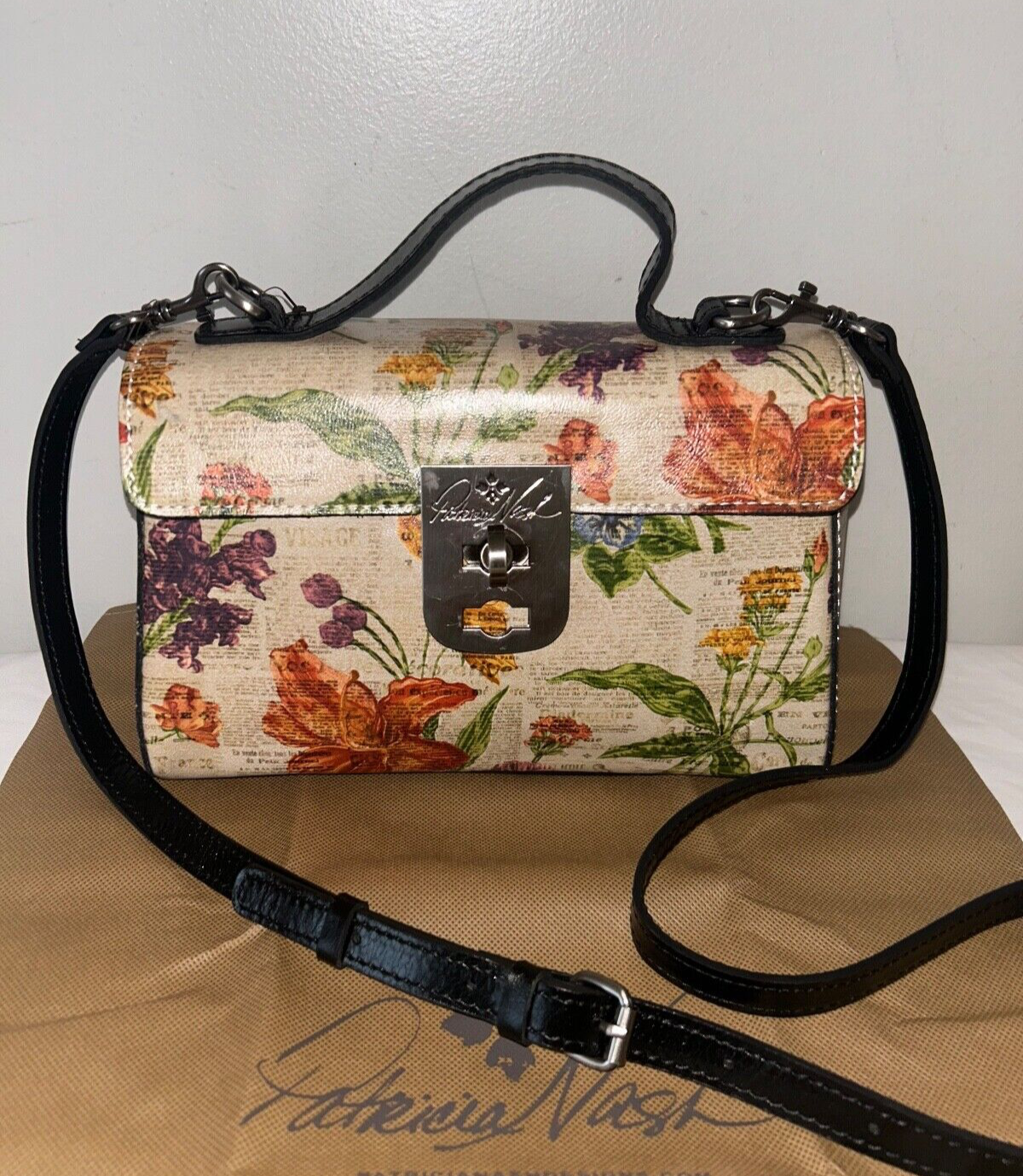 NEW! NWT PATRICIA NASH Parisian Newspaper Carisbrooke Floral Satchel Bag Beige