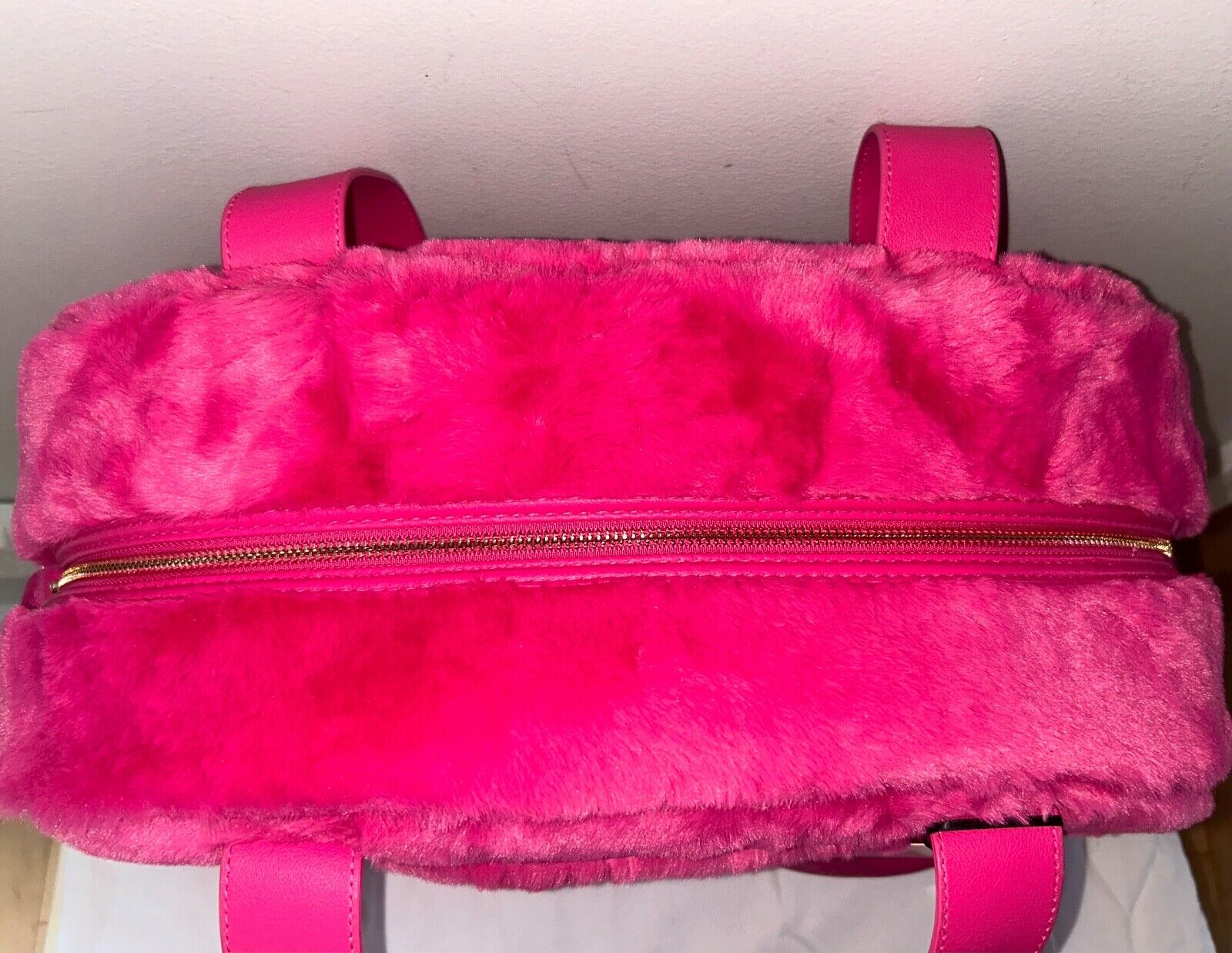 NEW! NWT JUICY COUTURE Faux Fur Charmed Dome Weekender Bag Pink Flash