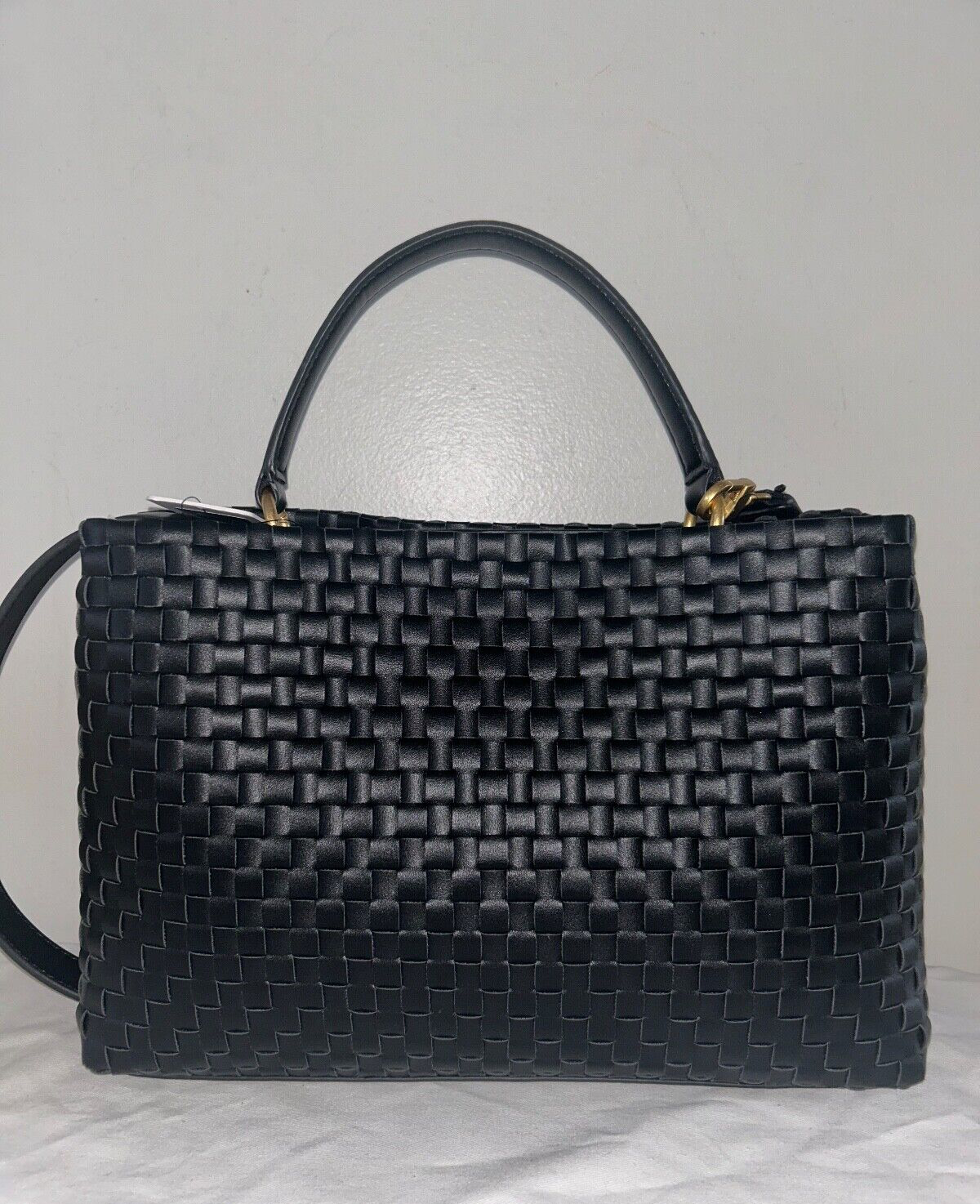 NEW ! NWT GUESS Lisbet  2 Compartment Woven Satchel Handbag Black