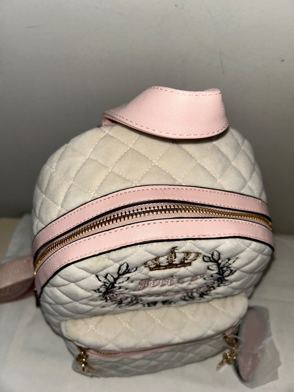 NEW ! NWT JUICY COUTURE Velour Royal Moment Medium Backpack Crystal/Pink Clay