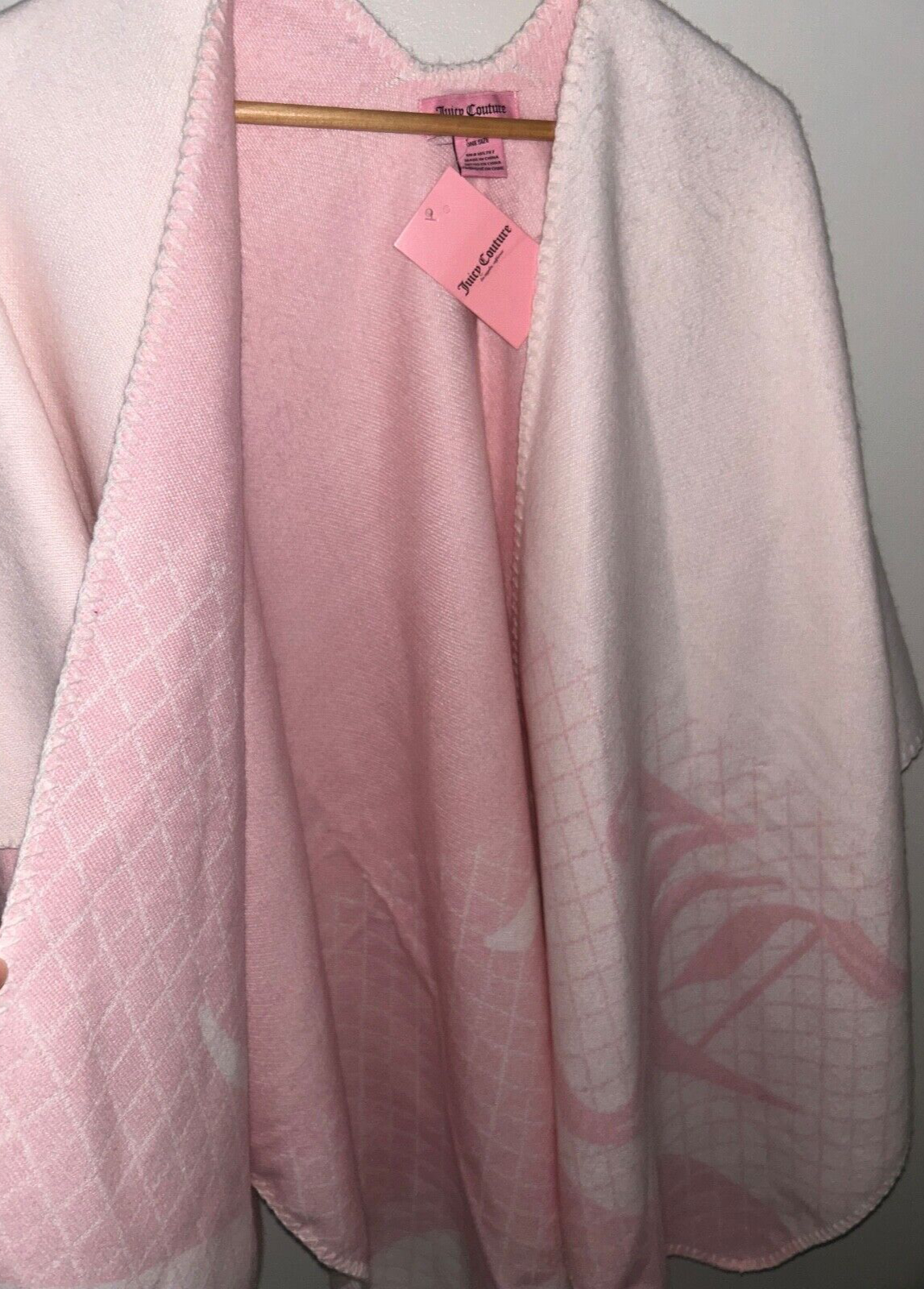 NEW! NWT JUICY COUTURE Juicy Logo Jacquard Shawl Wrap in Light Pink Size O/S