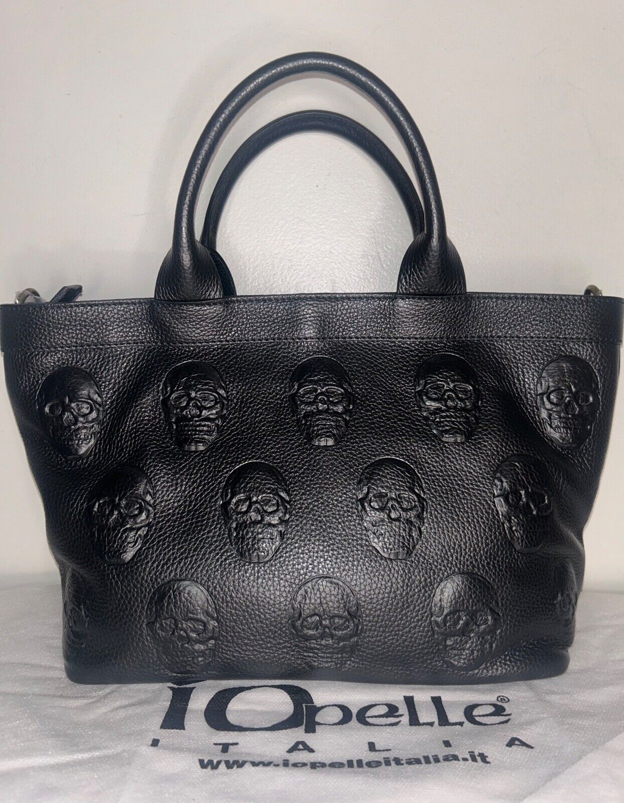 NEW! NWT IO PELLE Italy 3D Skull Leather Medium Tote Bag Black