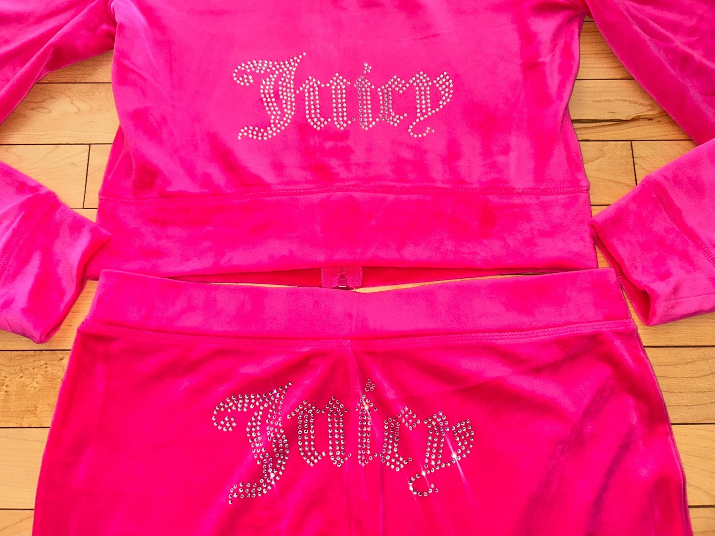 NEW! NWT JUICY COUTURE Velour OG Bling Tracksuit Hoodie & Pant Set Vixen Pink M