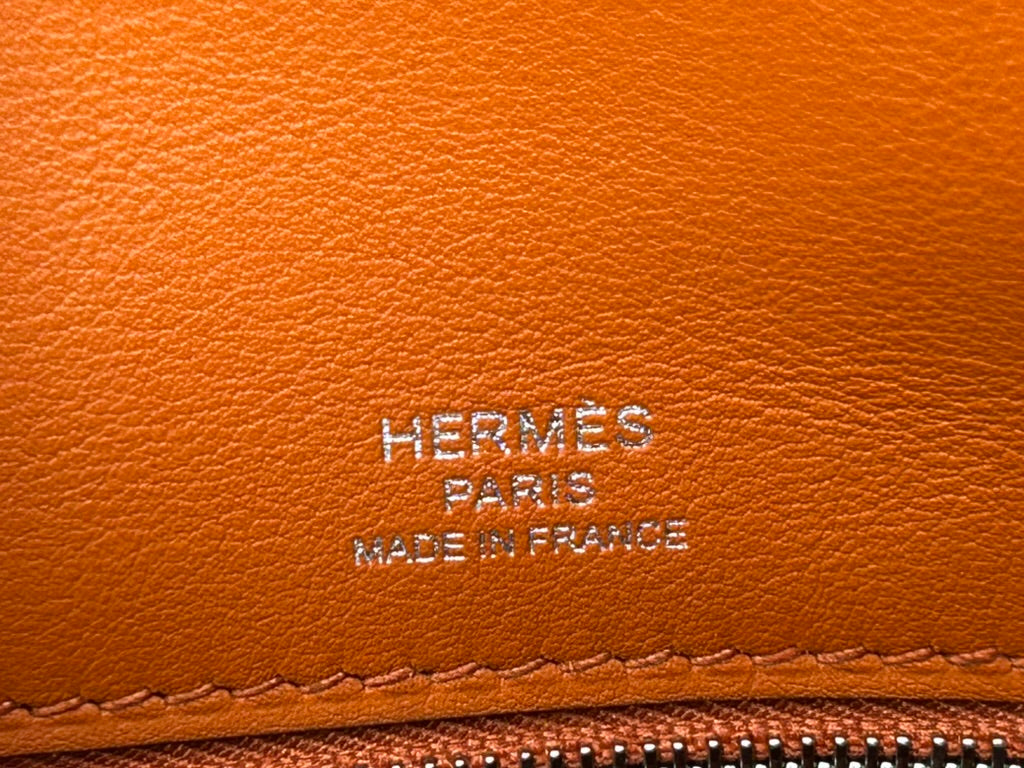 HERMÈS Kelly 28 Sellier Quadrille Toile Ecru/Brique Swift Palladium Hardware