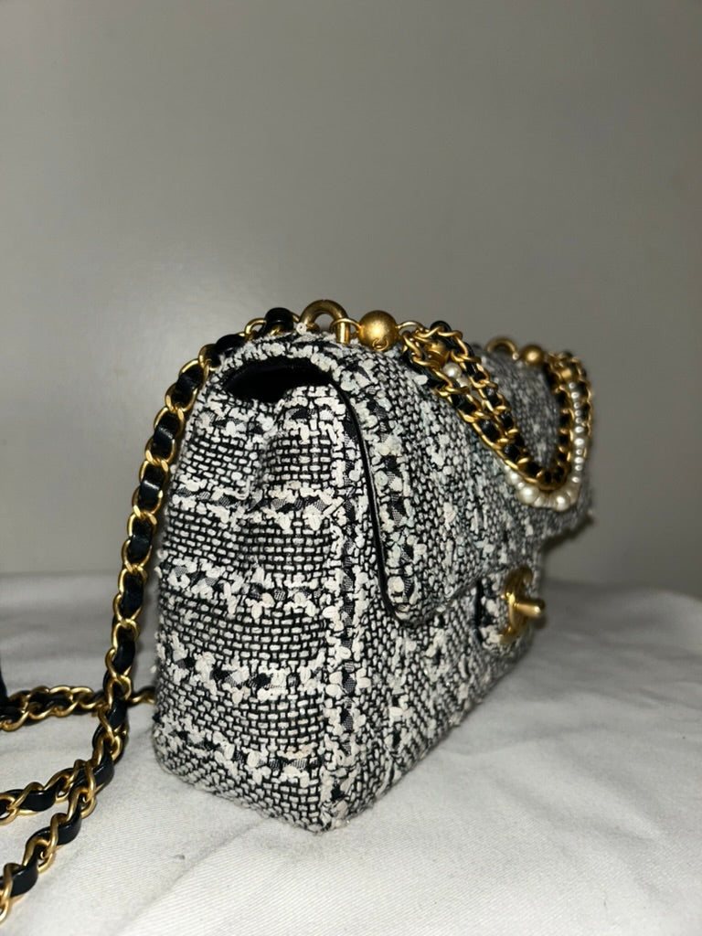 CHANEL CC Mini Pearl Flap Bag Sequin Tweed Black & White / Gold Hardware