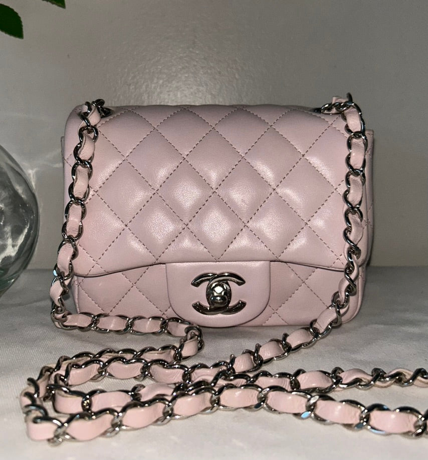 CHANEL 19C Mini Square Classic Flap Bag Quilted Lambskin in Lilac Pink