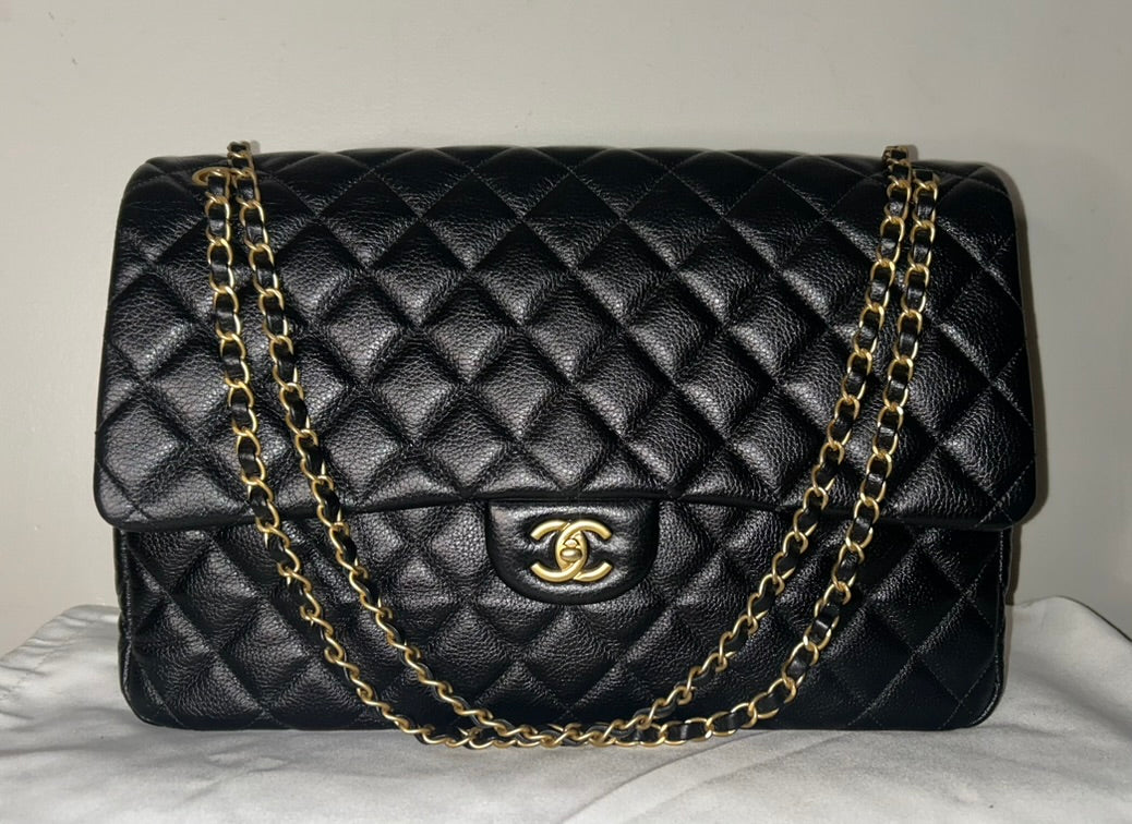 CHANEL 24C XXL Travel Flap Bag Quilted Calfskin Leather Black / Gold Hardware