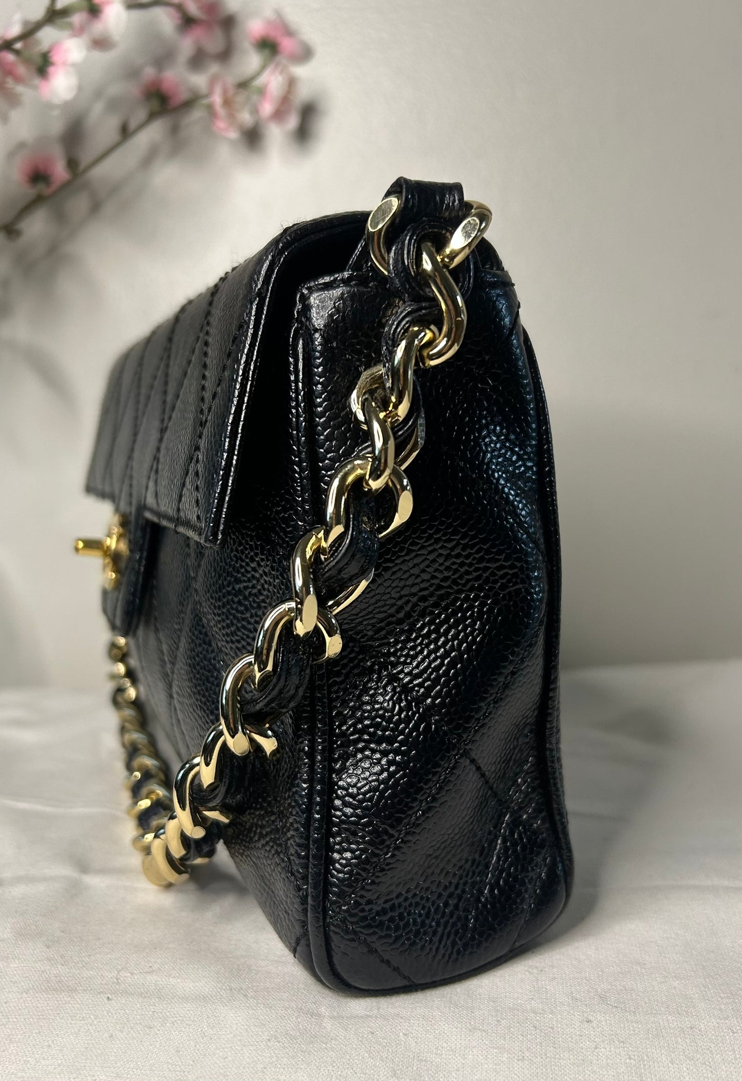 CHANEL Medium Classic Single Flap Quilted Caviar Handbag Black / 24k Gold RARE