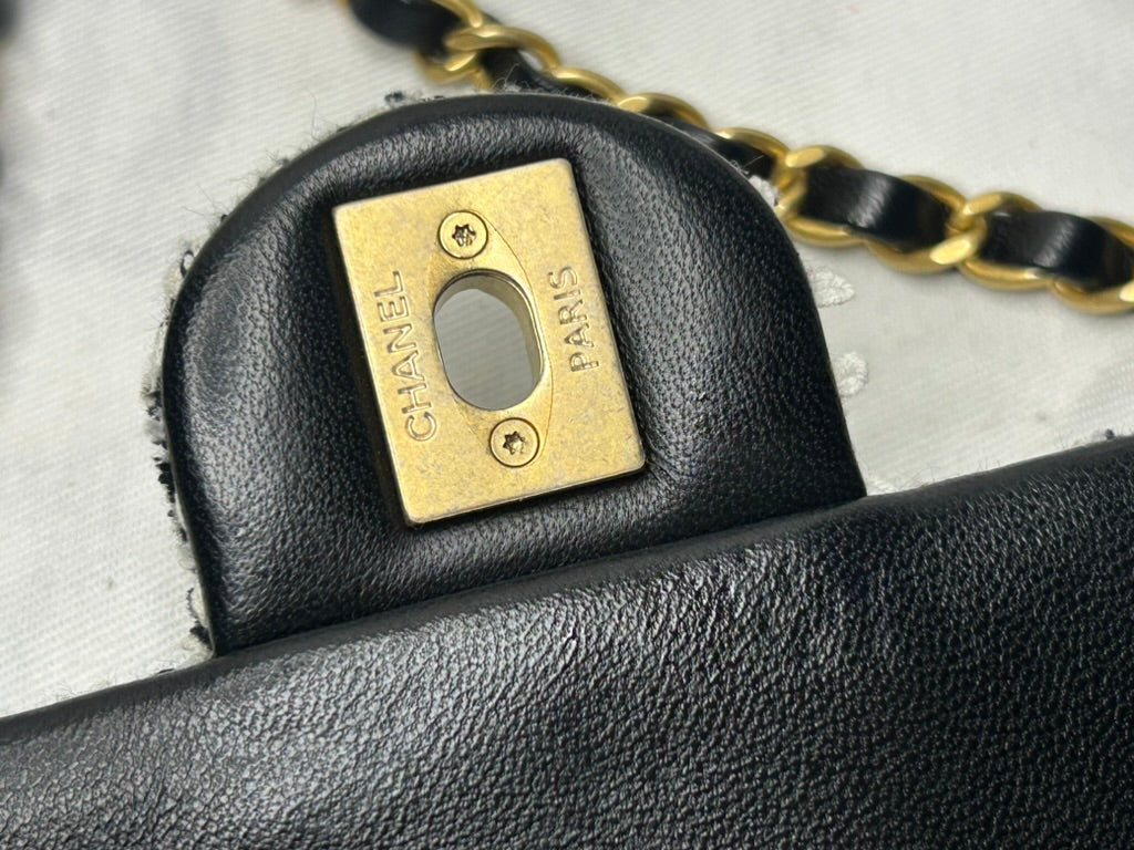 CHANEL CC Mini Pearl Flap Bag Sequin Tweed Black & White / Gold Hardware