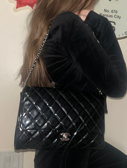 CHANEL Classic CC Quilted Flap Shoulder Bag Patent Leather Black