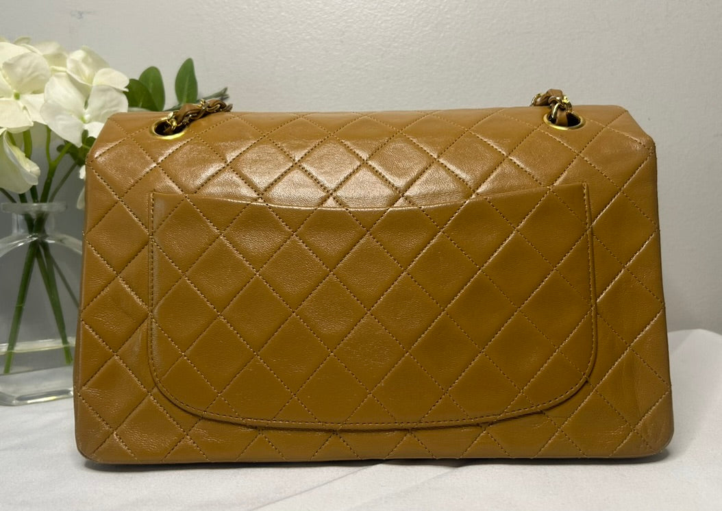 CHANEL Vintage Medium Single Flap Bag Quilted Lambskin Caramel / 24K Gold