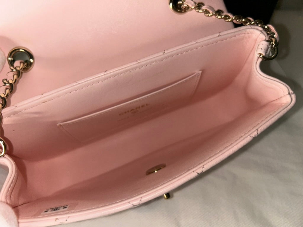 CHANEL 25S Phone Crossbody Flap Bag Quilted Lambskin Light Pink/Gold 2025 *RARE*