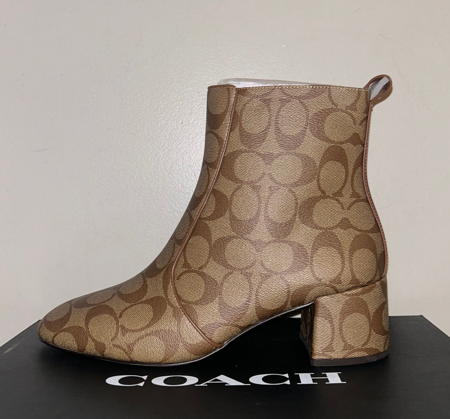 NEW! COACH Noah Bootie in Signature C Canvas Khaki Size 9.5