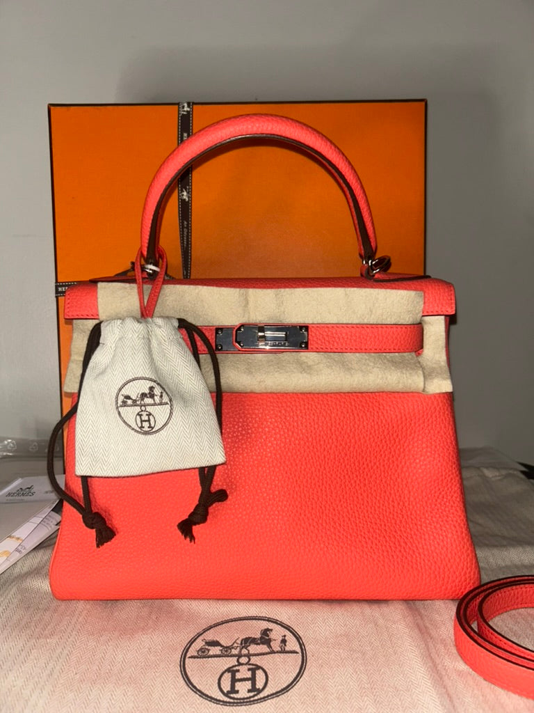 HERMÈS Kelly 28 Rose Texas Clemence Palladium Hardware Handbag - Z Stamp