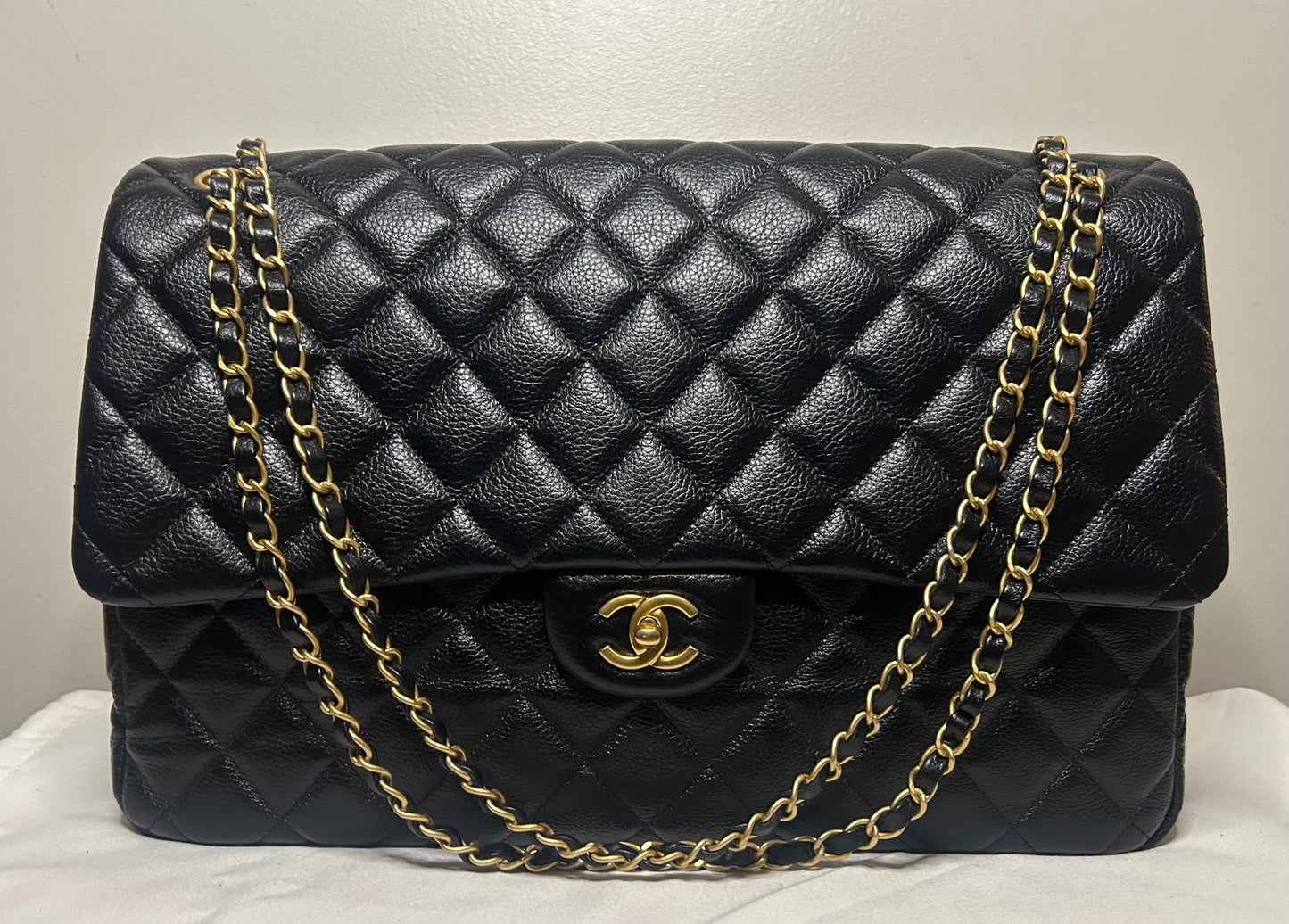 CHANEL 24C XXL Travel Flap Bag Quilted Calfskin Leather Black / Gold Hardware