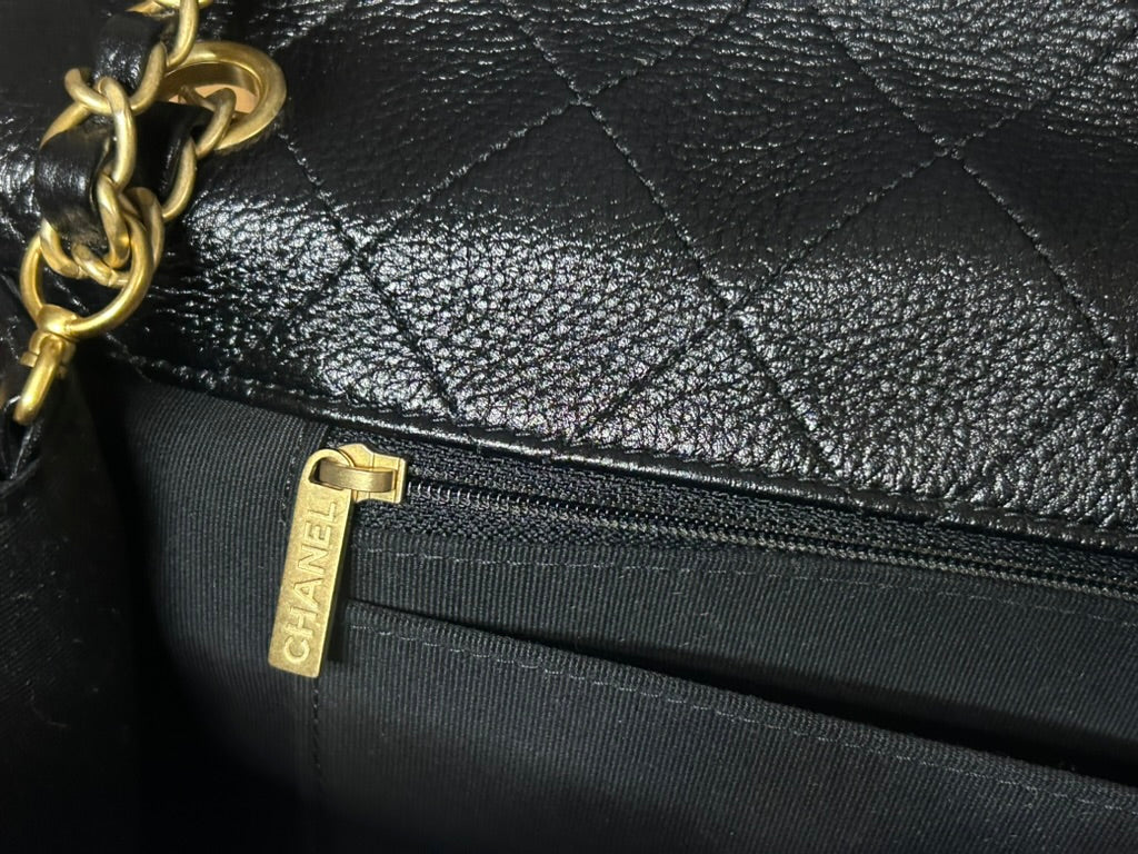 CHANEL 24C XXL Travel Flap Bag Quilted Calfskin Leather Black / Gold Hardware