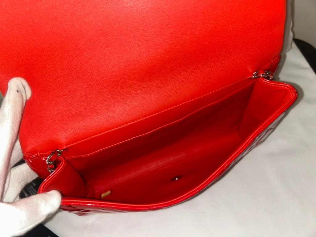 CHANEL CC Classic Quilted Patent Leather Single Flap Shoulder Bag Red