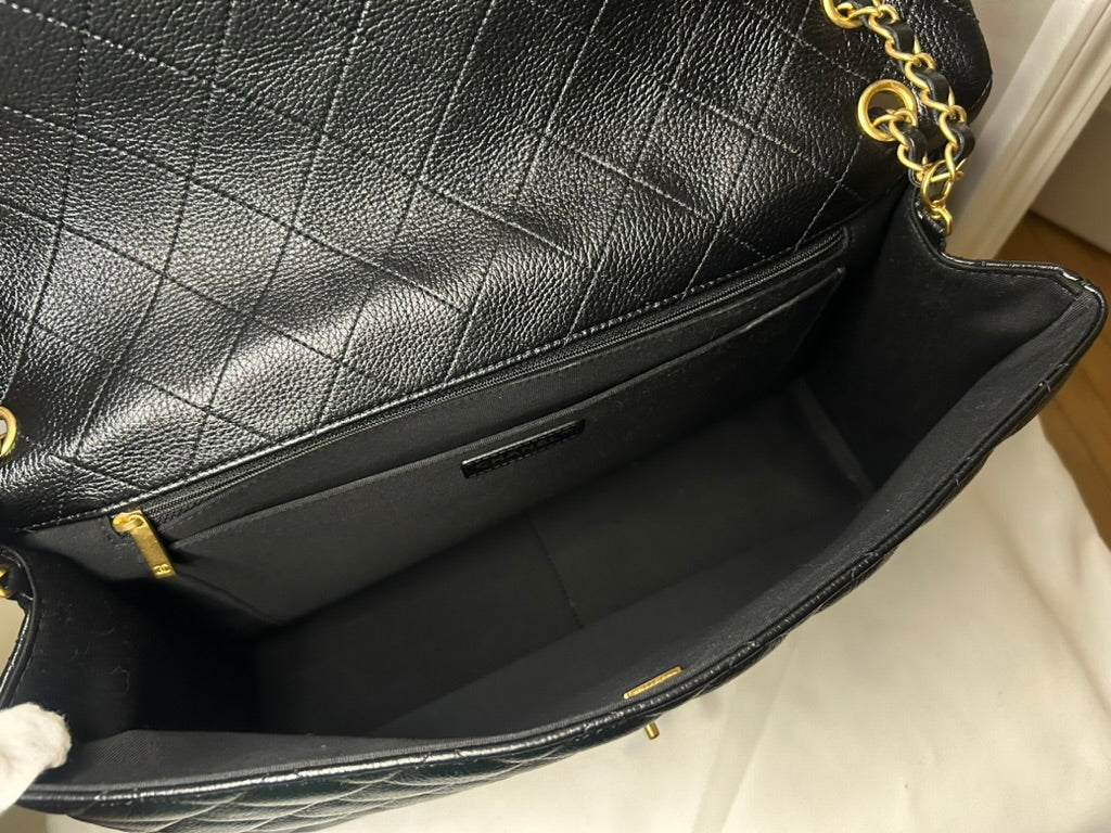 CHANEL 24C XXL Travel Flap Bag Quilted Calfskin Leather Black / Gold Hardware