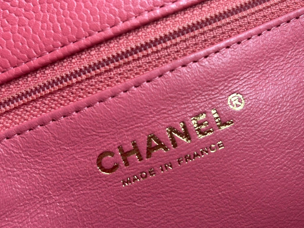 CHANEL Classic Flap Clutch Quilted Caviar Pink / Gold Hardware