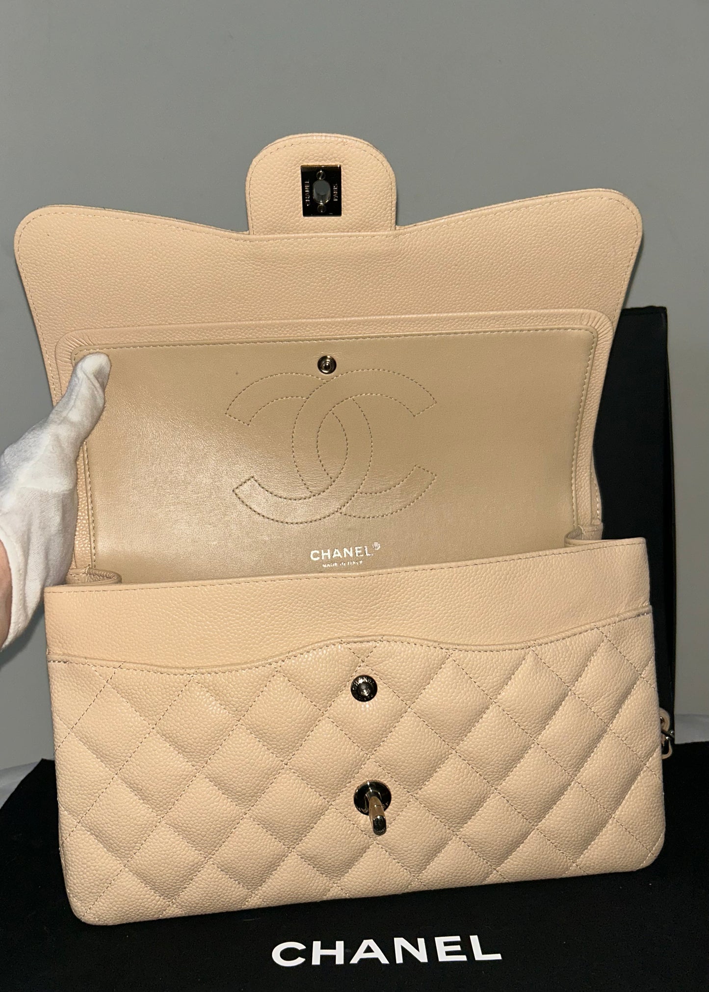 CHANEL Classic Jumbo Double Flap Quilted Caviar Leather Handbag Beige Clair