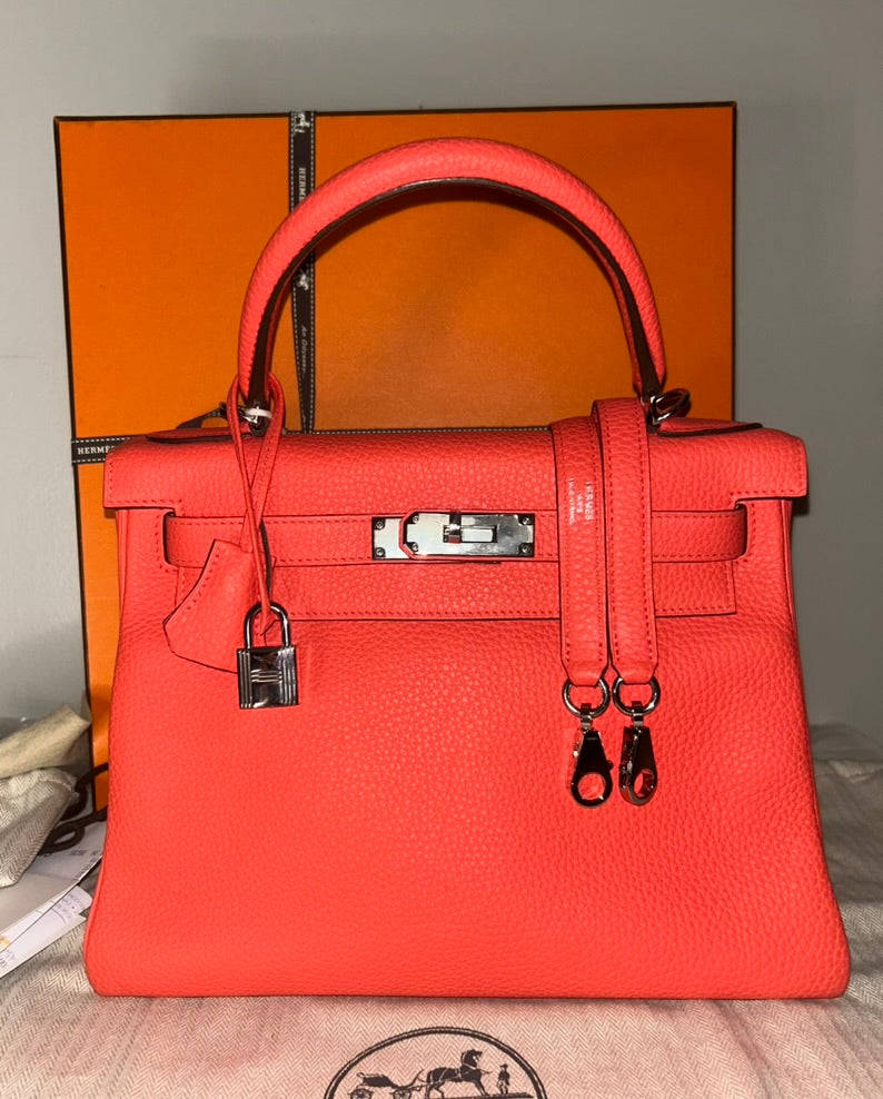 HERMÈS Kelly 28 Rose Texas Clemence Palladium Hardware Handbag - Z Stamp