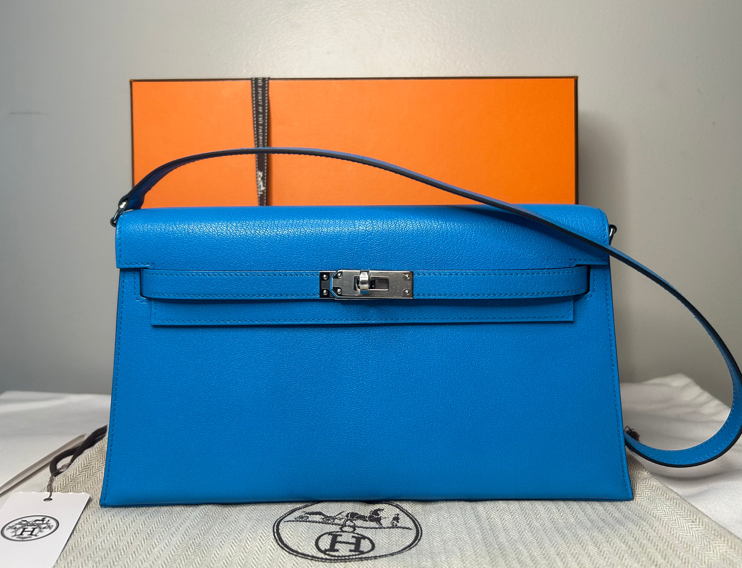 HERMÈS Kelly Elan Bleu Zanzibar Chevre Chamkila Leather Shoulder Bag