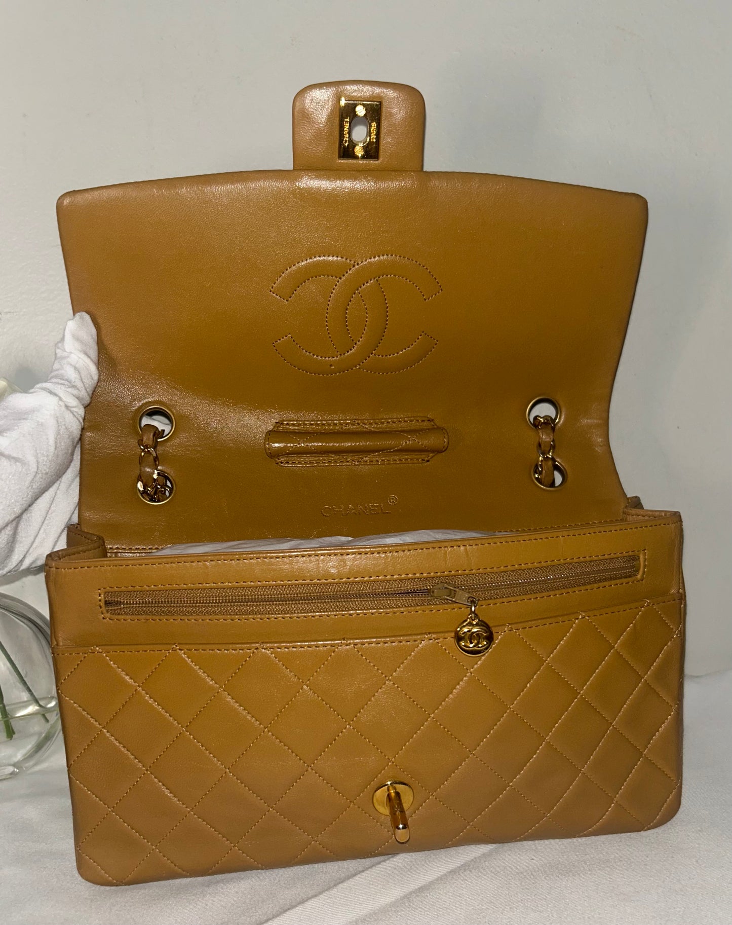 CHANEL Vintage Medium Single Flap Bag Quilted Lambskin Caramel / 24K Gold