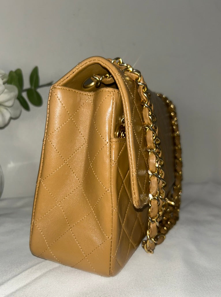 CHANEL Vintage Medium Single Flap Bag Quilted Lambskin Caramel / 24K Gold