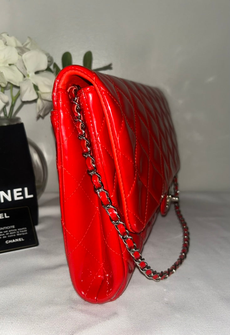 CHANEL CC Classic Quilted Patent Leather Single Flap Shoulder Bag Red