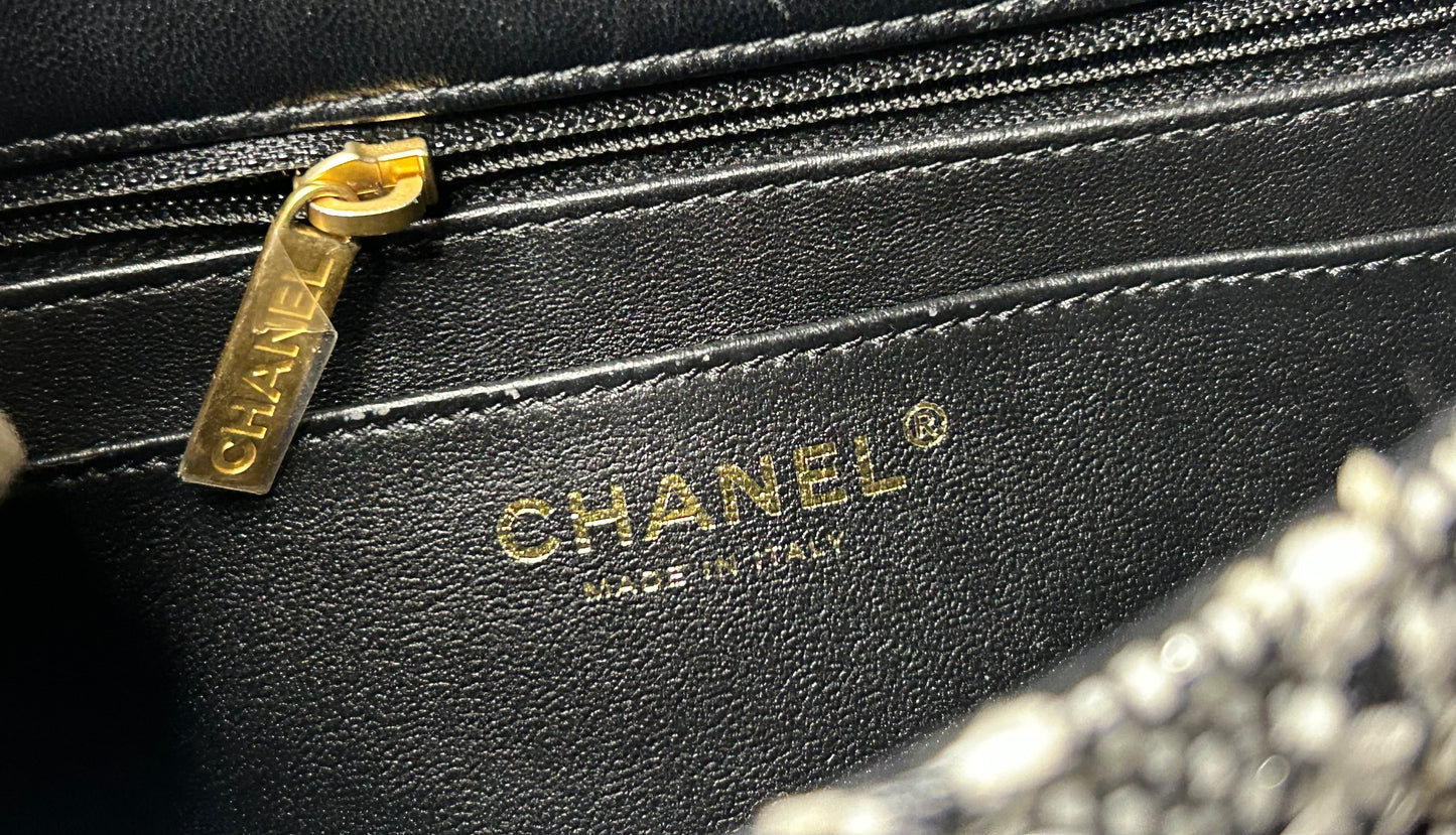 CHANEL CC Mini Pearl Flap Bag Sequin Tweed Black & White / Gold Hardware