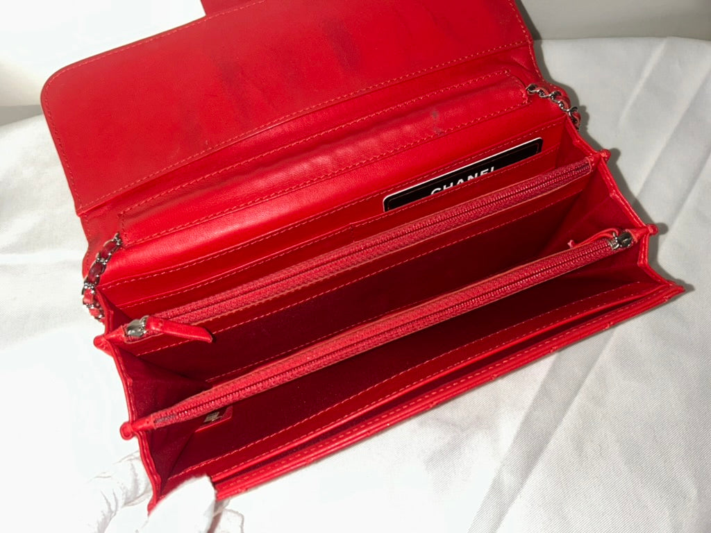 CHANEL Classic Quilted Lambskin Leather East West Shoulder Bag Red
