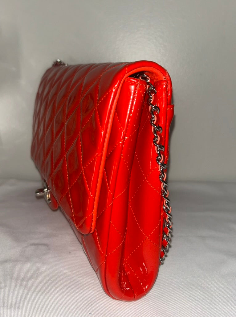 CHANEL CC Classic Quilted Patent Leather Single Flap Shoulder Bag Red
