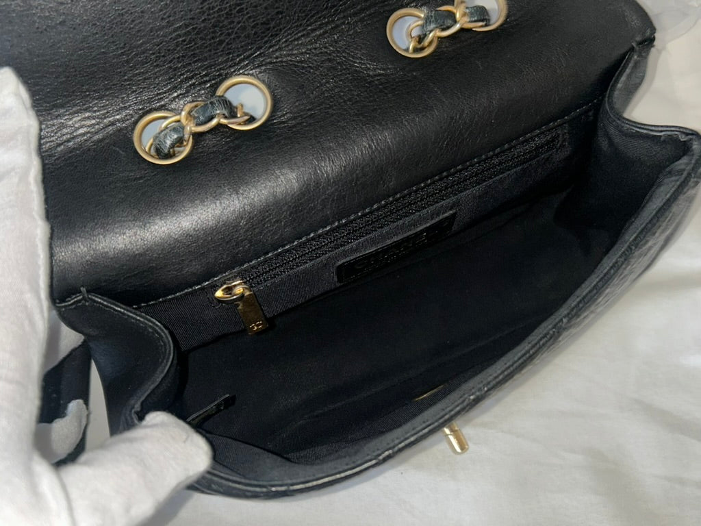 CHANEL CC Braided Saddle Flap Bag Quilted Lambskin Black/Dark Navy