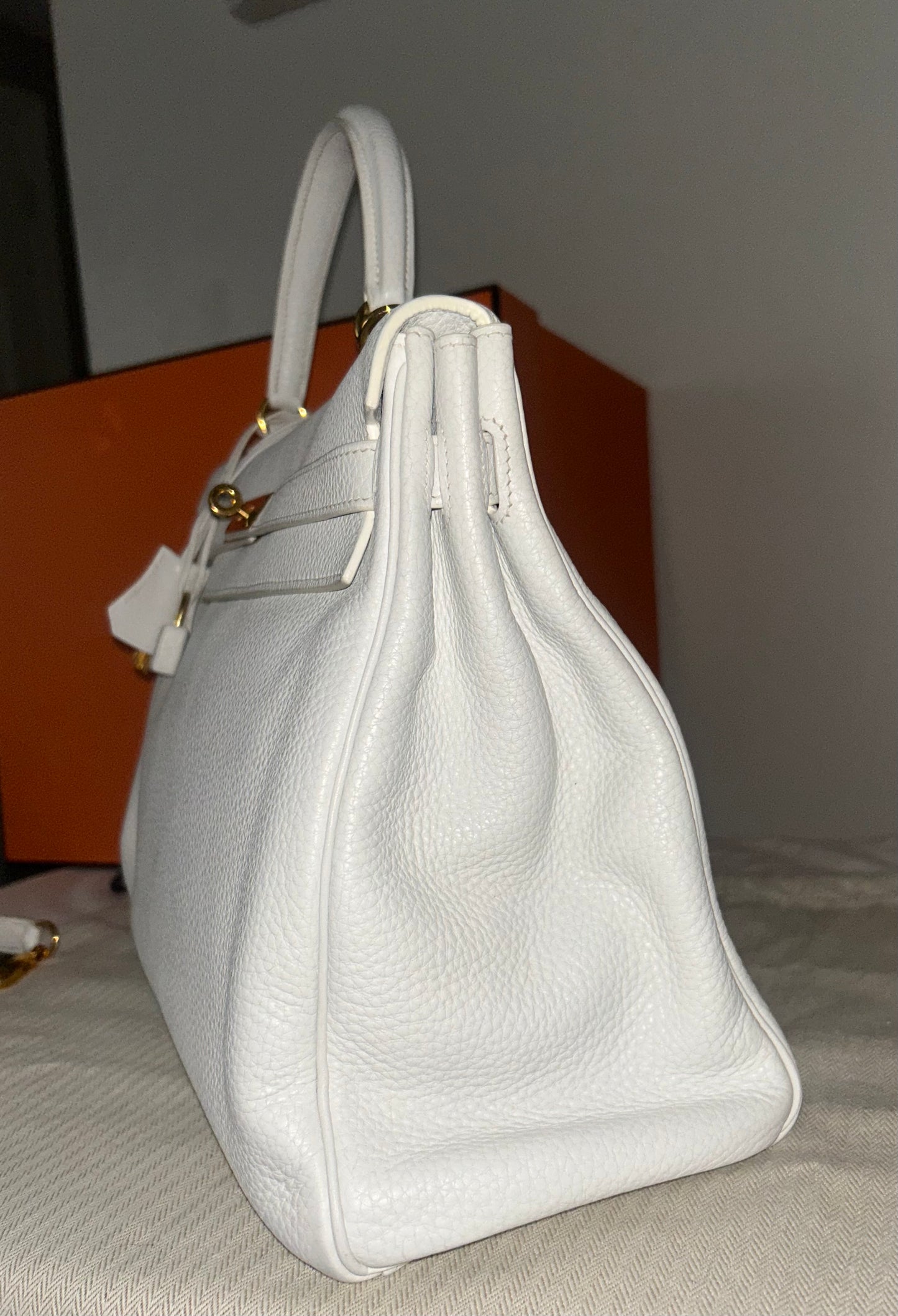 HERMÈS Kelly 35 White Blanc Clemence Leather Gold Hardware Handbag
