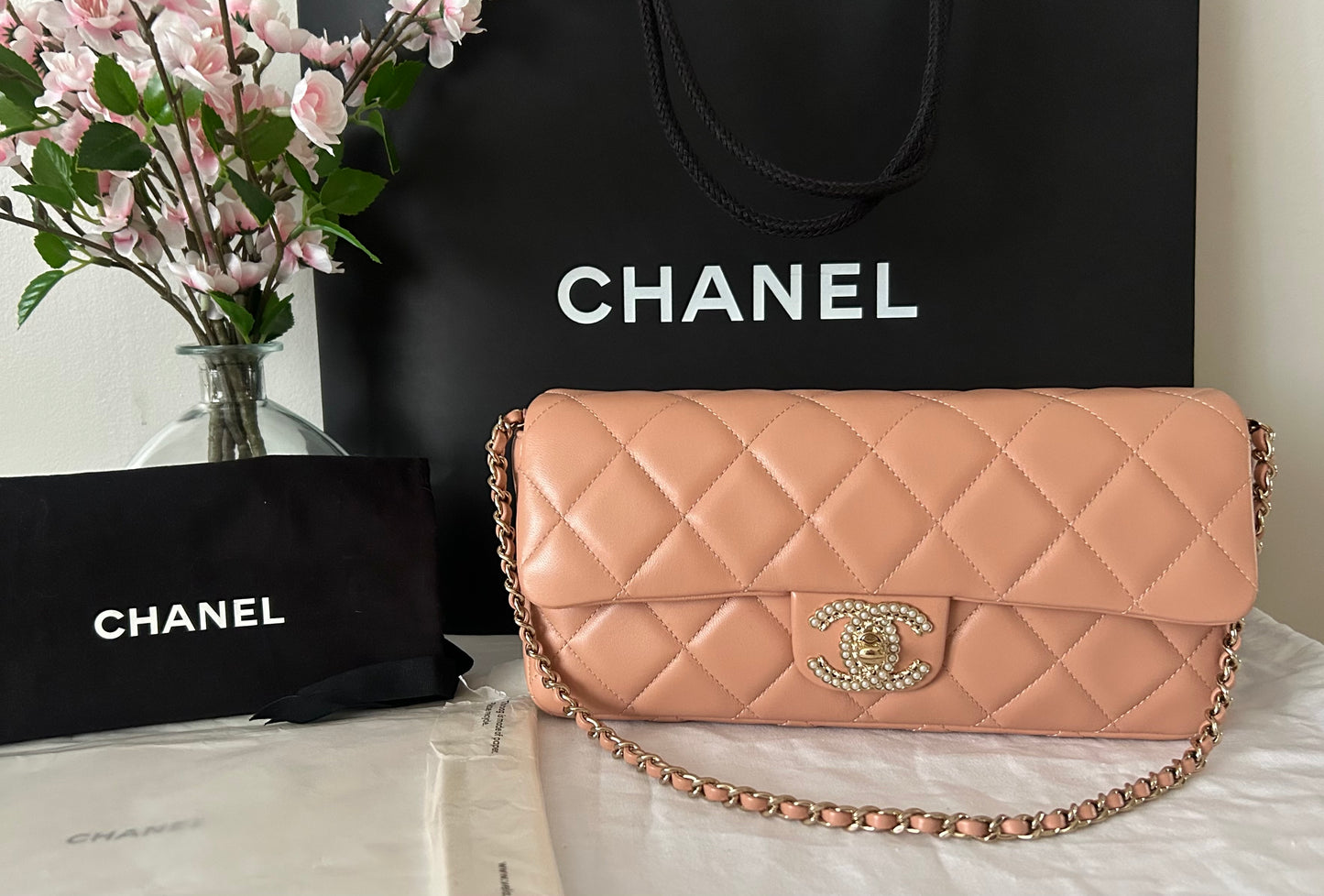 CHANEL 23P Pearl CC Shoulder Flap Bag Quilted Lambskin Leather Nude Pink/Gold