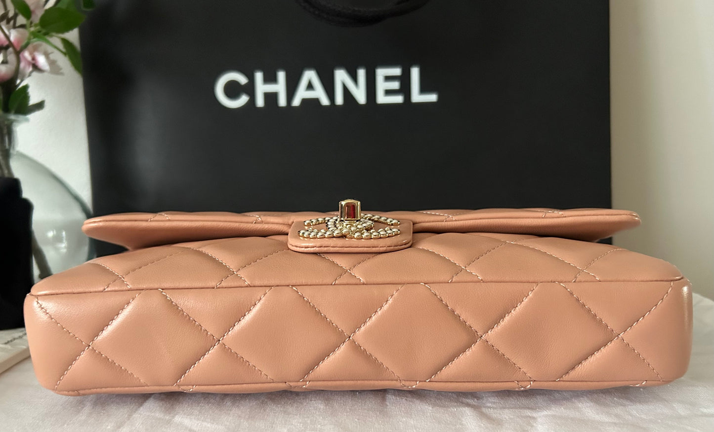 CHANEL 23P Pearl CC Shoulder Flap Bag Quilted Lambskin Leather Nude Pink/Gold