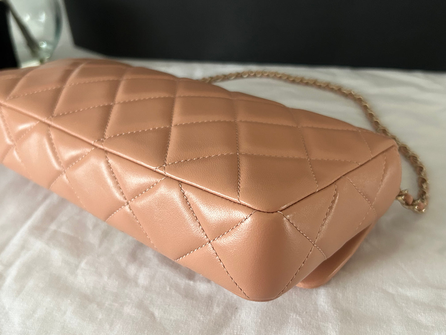 CHANEL 23P Pearl CC Shoulder Flap Bag Quilted Lambskin Leather Nude Pink/Gold