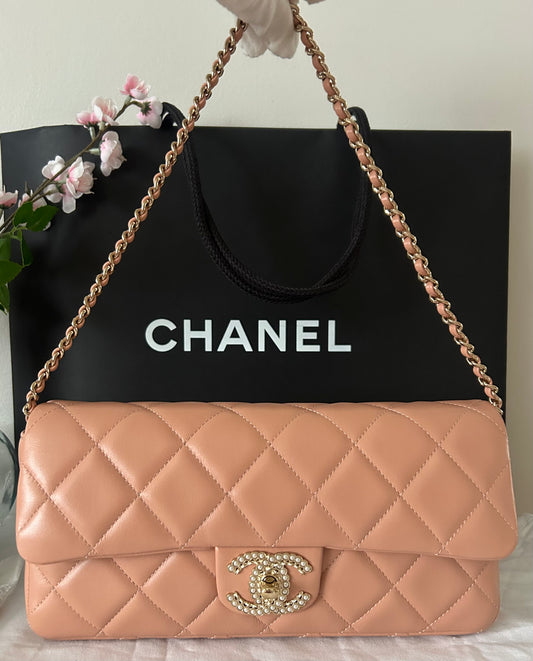 CHANEL 23P Pearl CC Shoulder Flap Bag Quilted Lambskin Leather Nude Pink/Gold