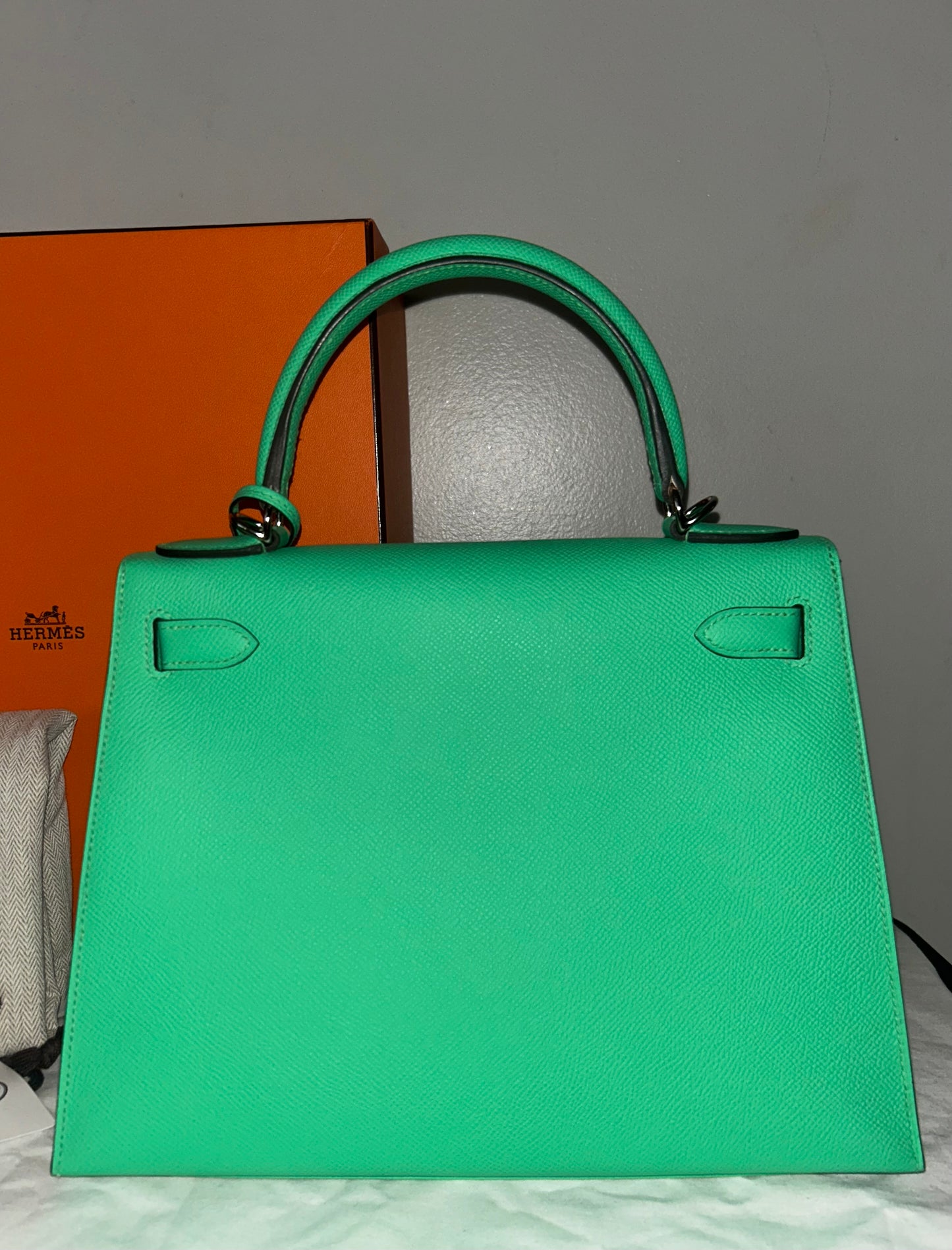 HERMÈS Kelly Sellier 28 Vert Comics Epsom Palladium Hardware Handbag